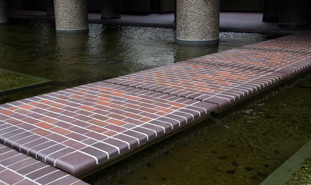 Mixed Blends Of Quarry Tiles From Ketley   Ketley Staffordshire Quarry Tiles At The Barbican 